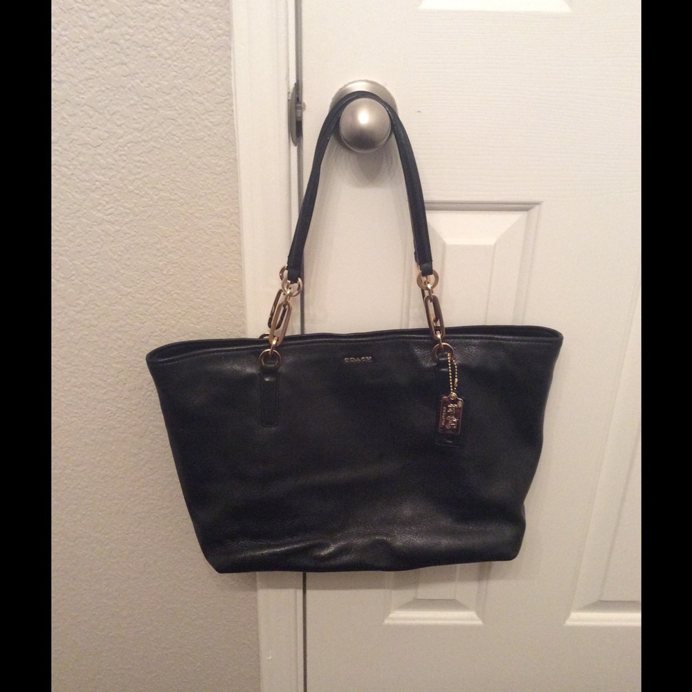 COPY - Coach Madison E/W purse. Bnwot